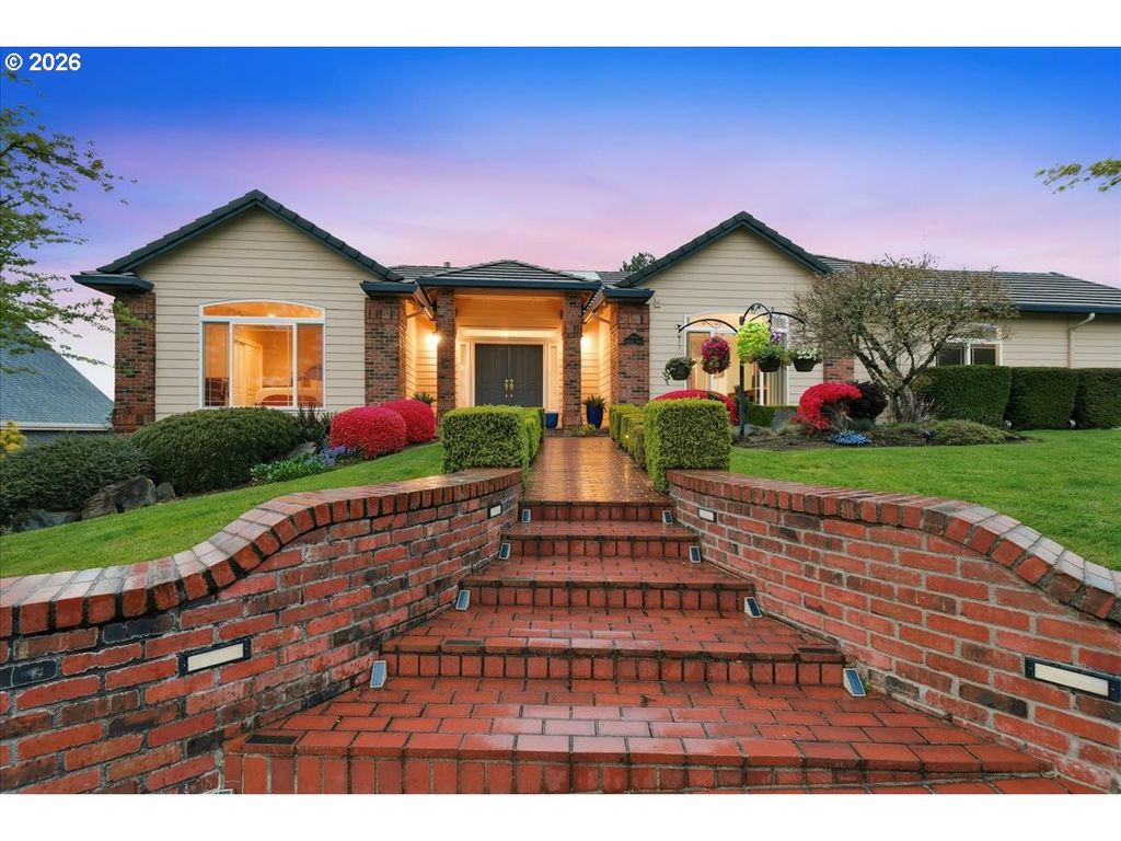 2031 Nw COLUMBIA SUMMIT Dr, Camas, WA 98607