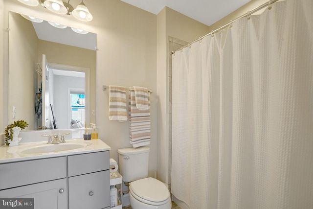 3683 AMBROSE HILLS RD, Falls Church, VA 22041