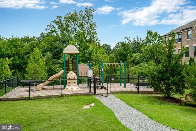 3683 AMBROSE HILLS RD, Falls Church, VA 22041