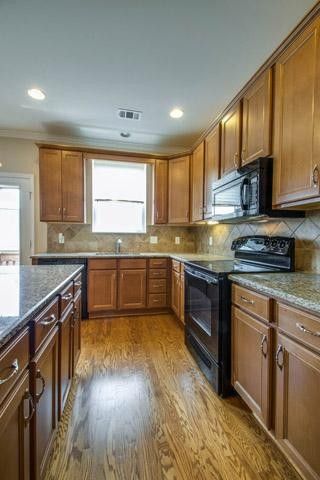 1310 Riverbrook Dr, Hermitage, TN 37076