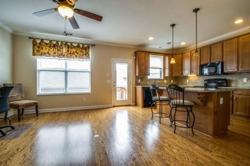 1310 Riverbrook Dr, Hermitage, TN 37076