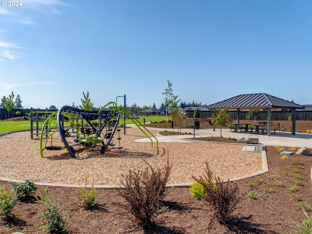 1837 S Pepperwood St, Canby, OR 97013