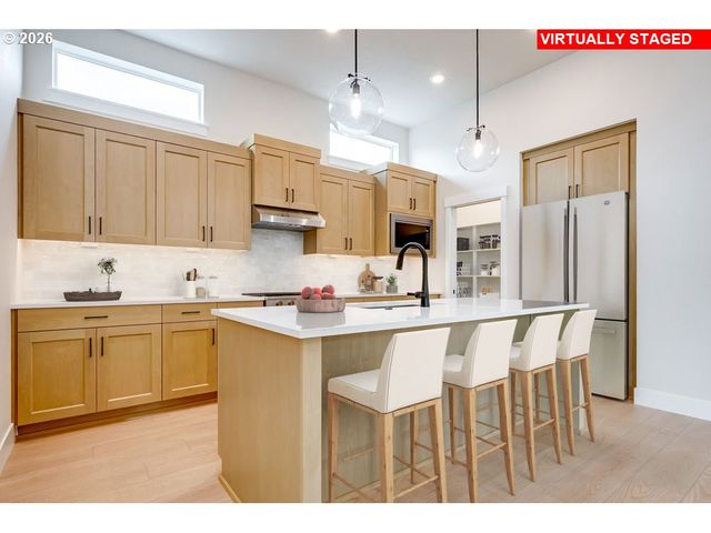 1837 S Pepperwood St, Canby, OR 97013