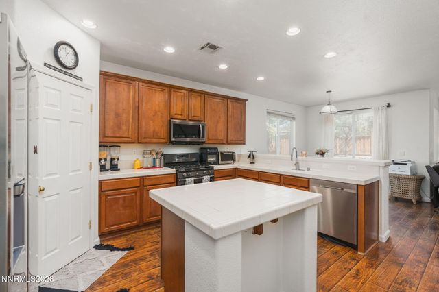 6960 Rioja Court, Sparks, NV 89436