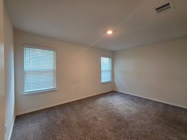 1215 Knoll Drive, Ennis, TX 75119