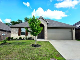 1215 Knoll Drive, Ennis, TX 75119