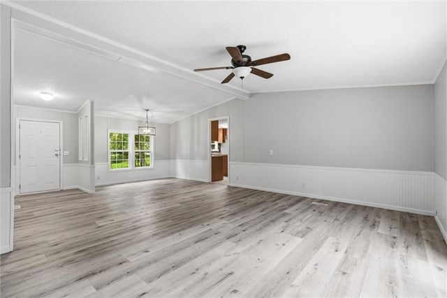 911 N 141st Street, Bonner Springs, KS 66012