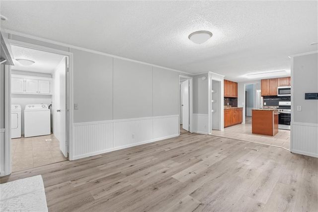 911 N 141st Street, Bonner Springs, KS 66012