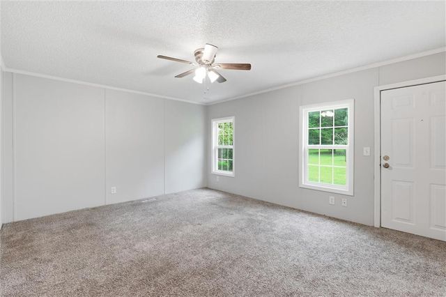 911 N 141st Street, Bonner Springs, KS 66012