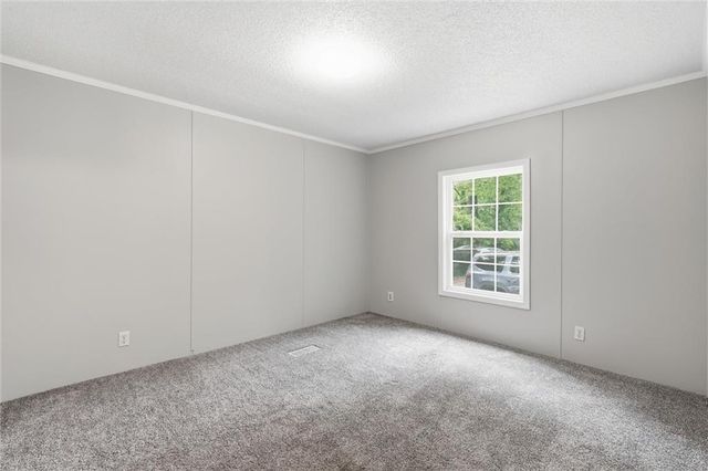 911 N 141st Street, Bonner Springs, KS 66012