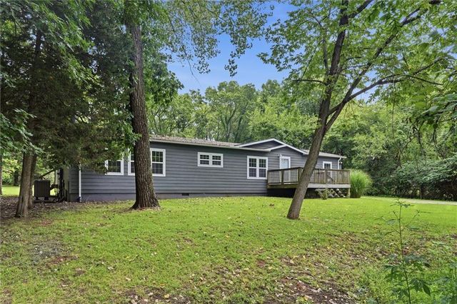 911 N 141st Street, Bonner Springs, KS 66012