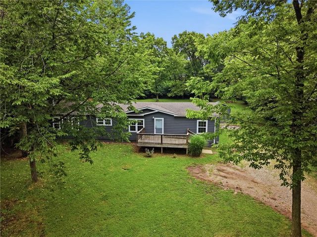 911 N 141st Street, Bonner Springs, KS 66012
