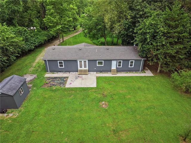 911 N 141st Street, Bonner Springs, KS 66012