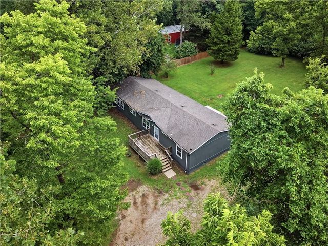 911 N 141st Street, Bonner Springs, KS 66012