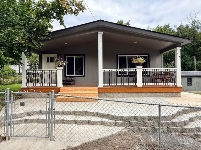 115 Trail Bay Dr, Orofino, ID 83544 property photo