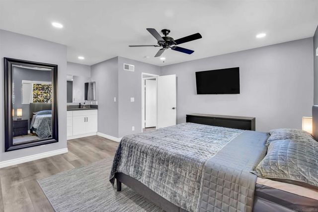 7780 Parkway Dr 104, La Mesa, CA 91942