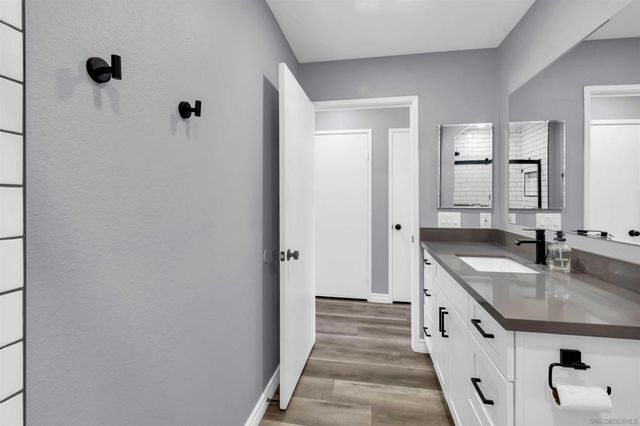 7780 Parkway Dr 104, La Mesa, CA 91942