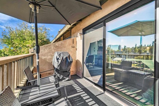 7780 Parkway Dr 104, La Mesa, CA 91942