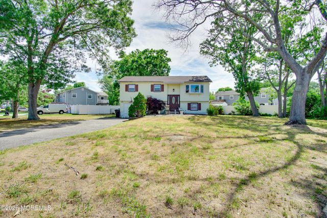 834 Ross Street, Toms River, NJ 08753