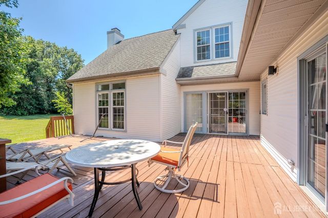 37 Kinglet Drive, Plainsboro, NJ 08536