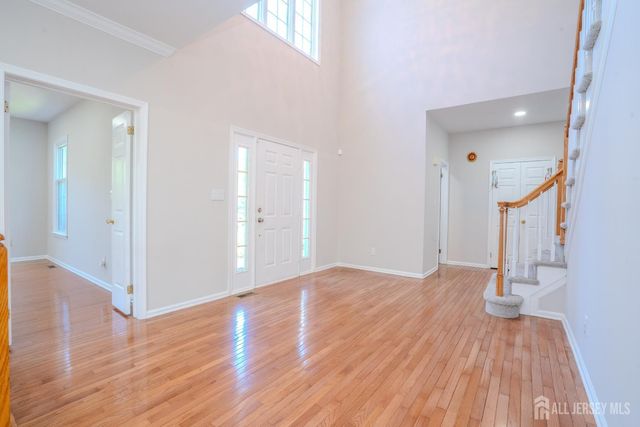 37 Kinglet Drive, Plainsboro, NJ 08536