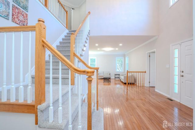 37 Kinglet Drive, Plainsboro, NJ 08536