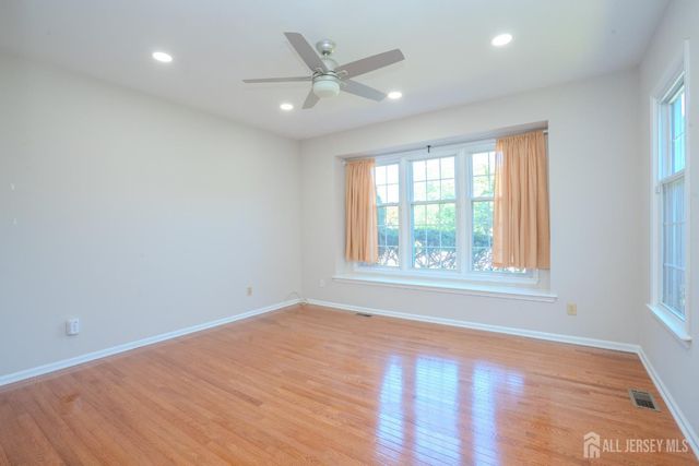 37 Kinglet Drive, Plainsboro, NJ 08536