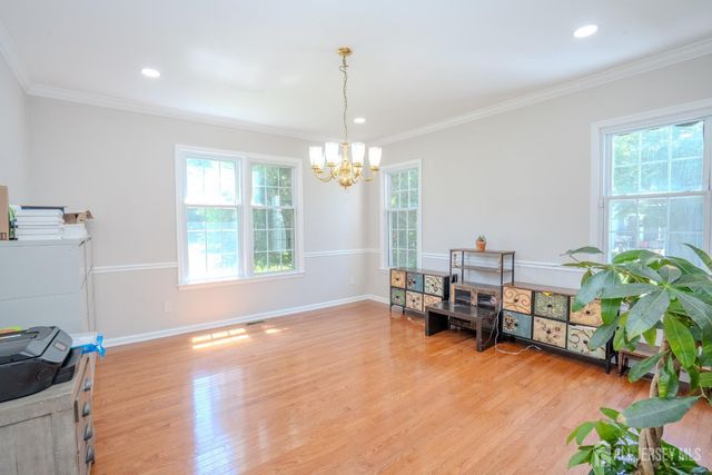 37 Kinglet Drive, Plainsboro, NJ 08536