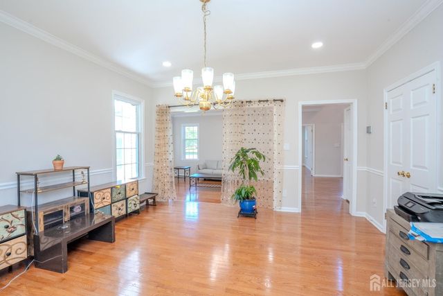 37 Kinglet Drive, Plainsboro, NJ 08536