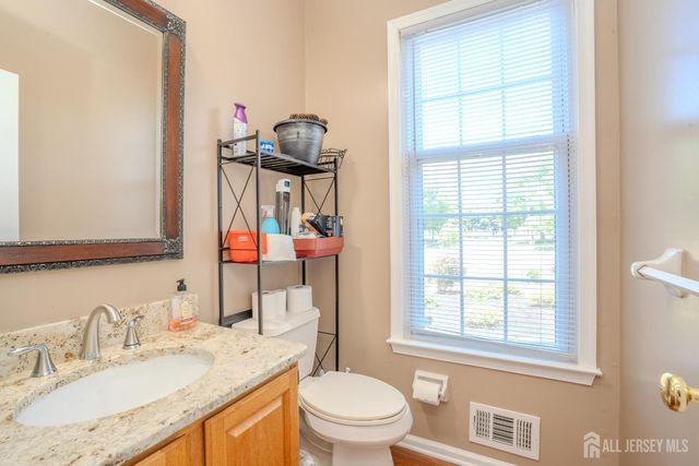 37 Kinglet Drive, Plainsboro, NJ 08536