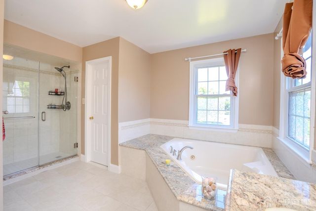 37 Kinglet Drive, Plainsboro, NJ 08536