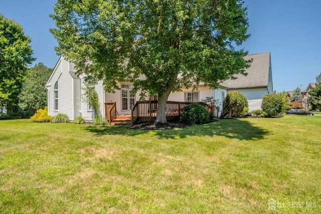 37 Kinglet Drive, Plainsboro, NJ 08536