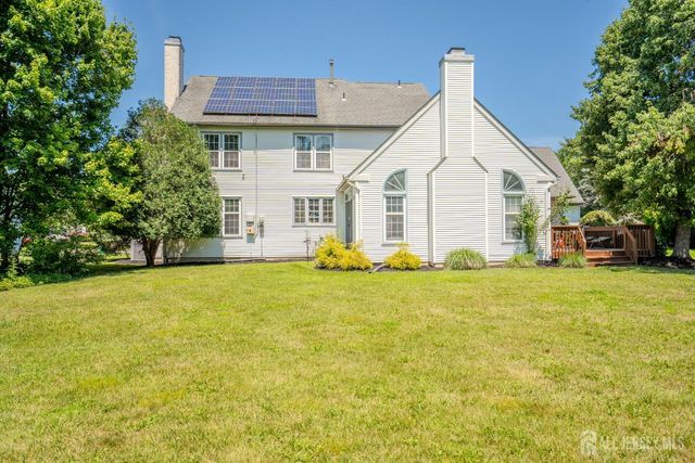 37 Kinglet Drive, Plainsboro, NJ 08536