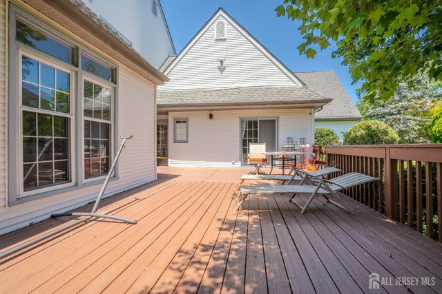 37 Kinglet Drive, Plainsboro, NJ 08536