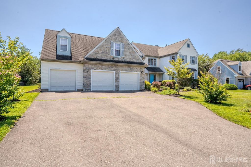 37 Kinglet Drive, Plainsboro, NJ 08536