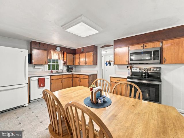 15848 LOCKWOOD RD, Williamsport, MD 21795