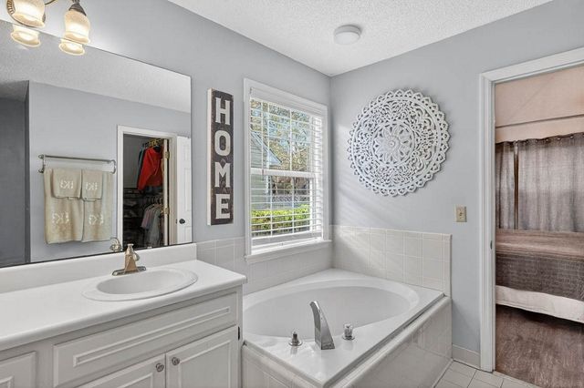 111 Travellers Way, St Simons Island, GA 31522