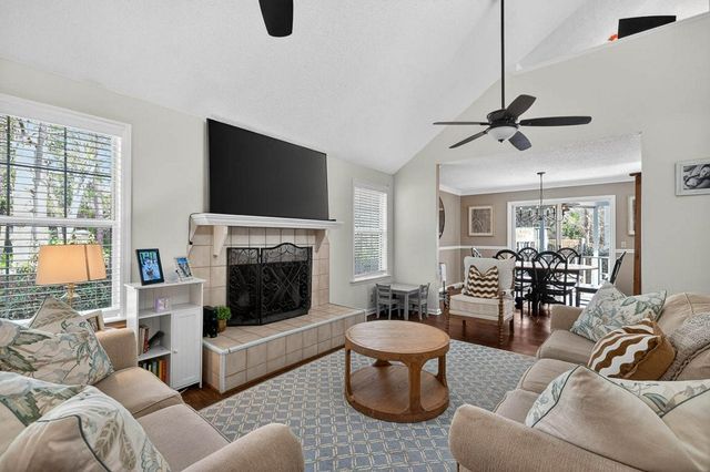 111 Travellers Way, St Simons Island, GA 31522