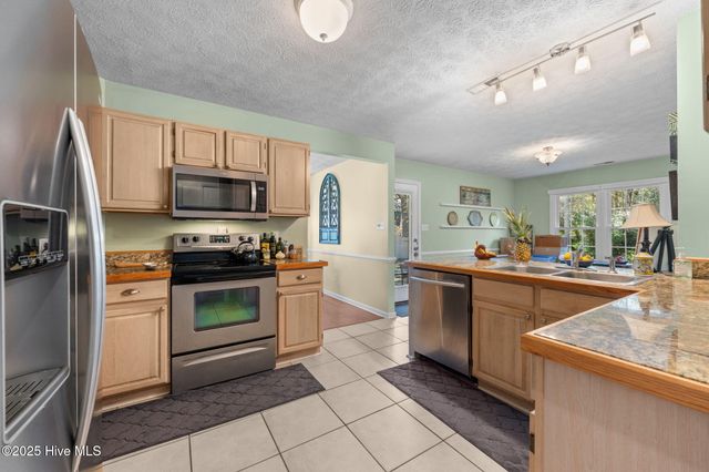 211 Mahaffey Court, New Bern, NC 28560