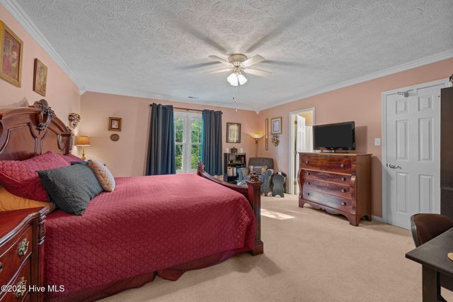 211 Mahaffey Court, New Bern, NC 28560