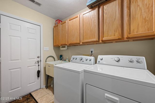 211 Mahaffey Court, New Bern, NC 28560