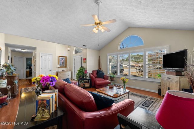 211 Mahaffey Court, New Bern, NC 28560