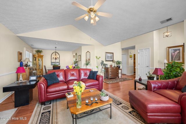 211 Mahaffey Court, New Bern, NC 28560