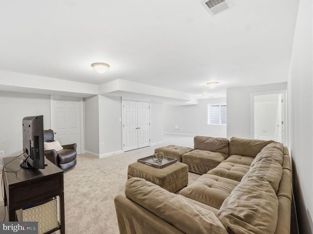 41688 BLUE GRAMA CIR, Aldie, VA 20105
