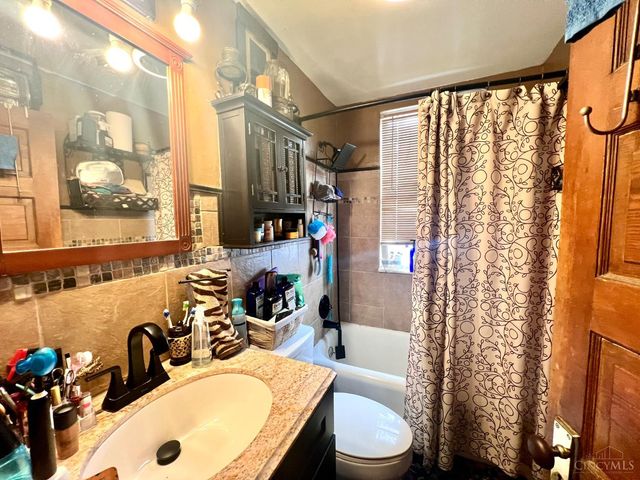 6372 Savannah, Cincinnati, OH 45224