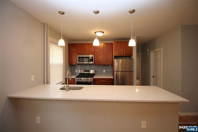 222 Irving Place 4, Lyndhurst, NJ 07071