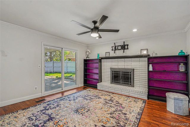 6275 Westmoor Drive, Shelby, MI 48316