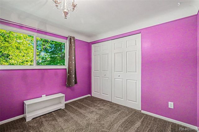 6275 Westmoor Drive, Shelby, MI 48316