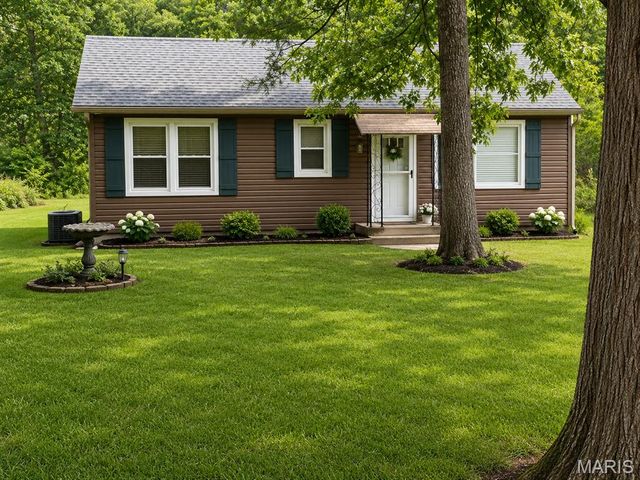 11767 Ware Lake Road, Dittmer, MO 63023