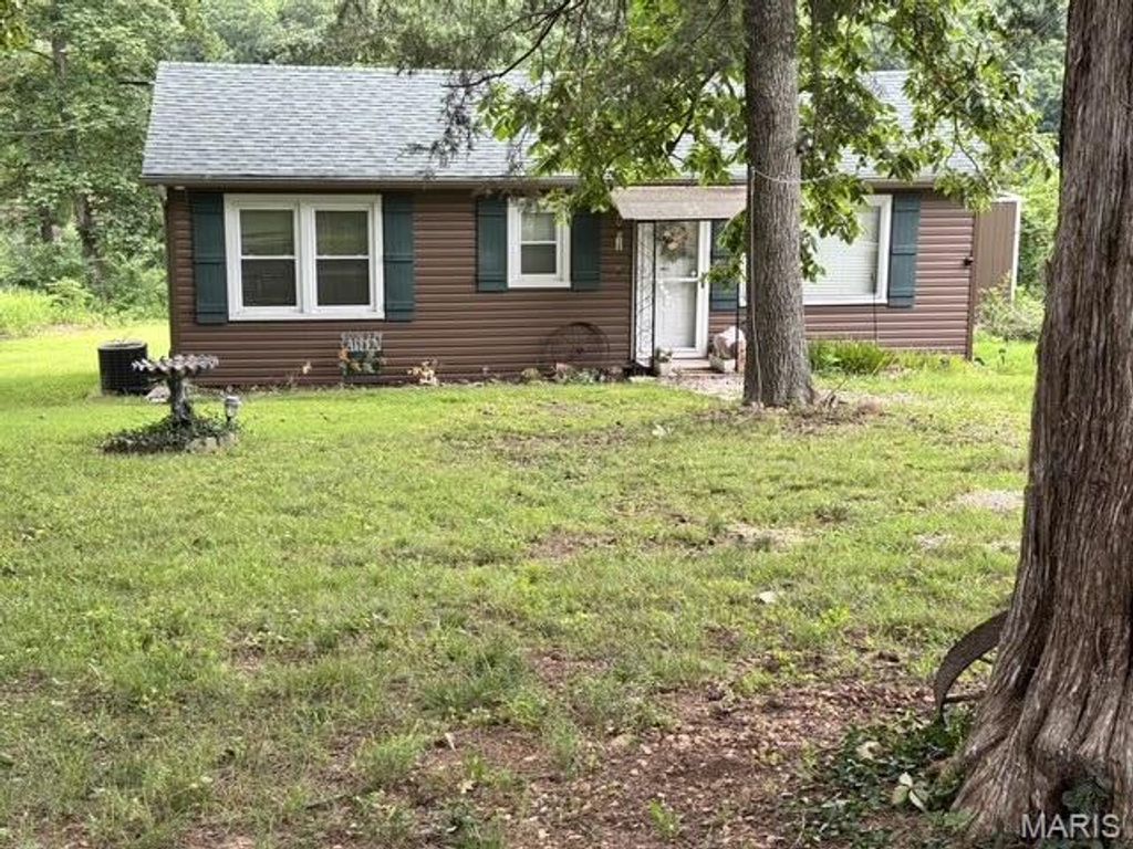 11767 Ware Lake Road, Dittmer, MO 63023